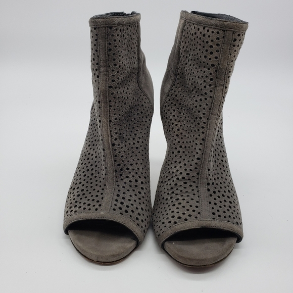 Stuart Weitzman Women US 8 Grey Heeled Bootie Suede Laser Cut Open Toe Heel Zip - Picture 5 of 13
